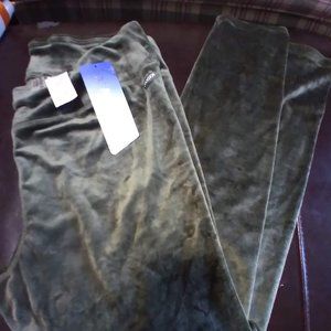 *BRAND NEW WITH TAGS* Velvety Yoga/Dance/Lounge Leggings by Danskin, sz. XL